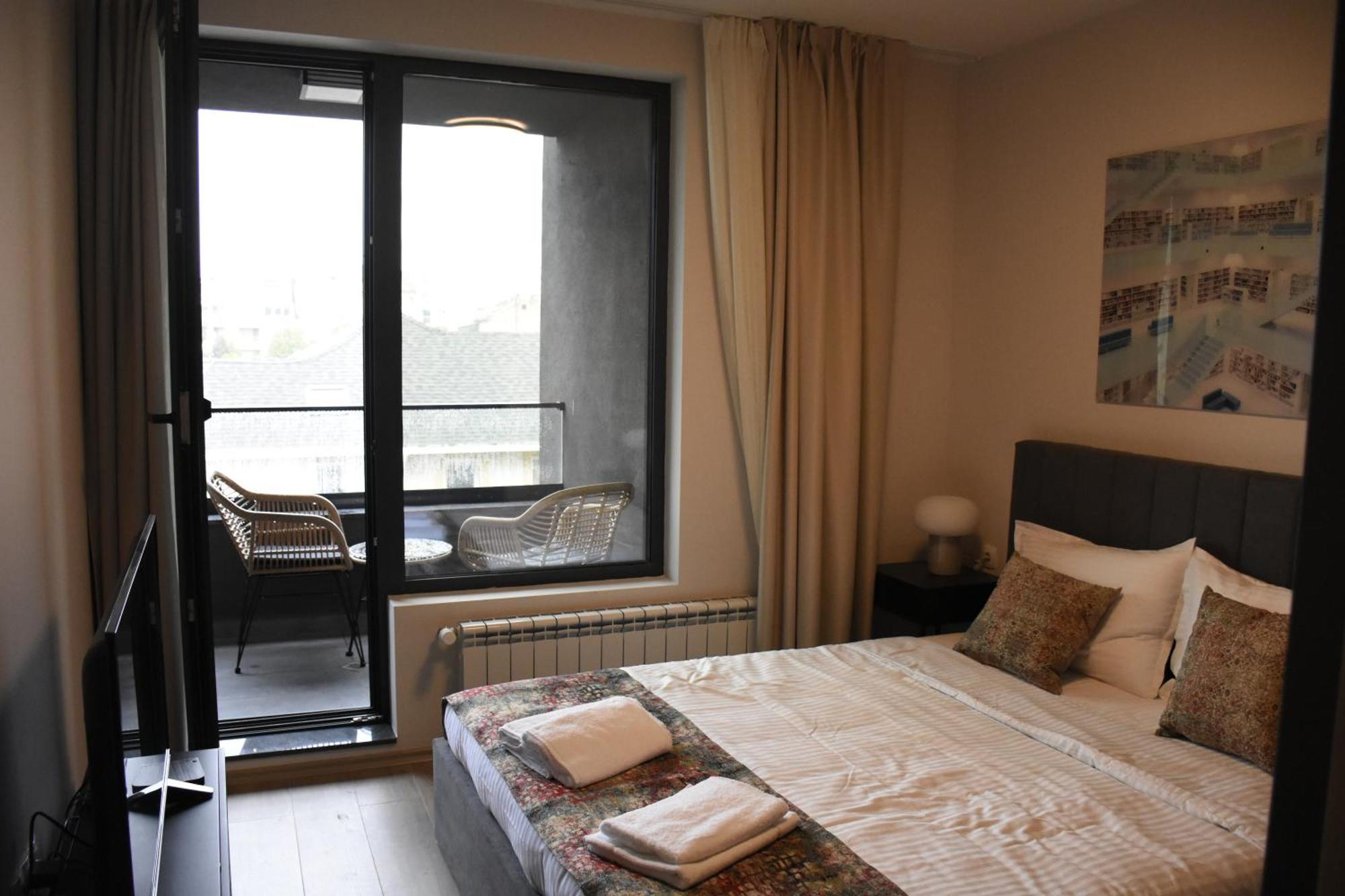 Vienna A Lovely Two Bedrooms With Parking Apartment *