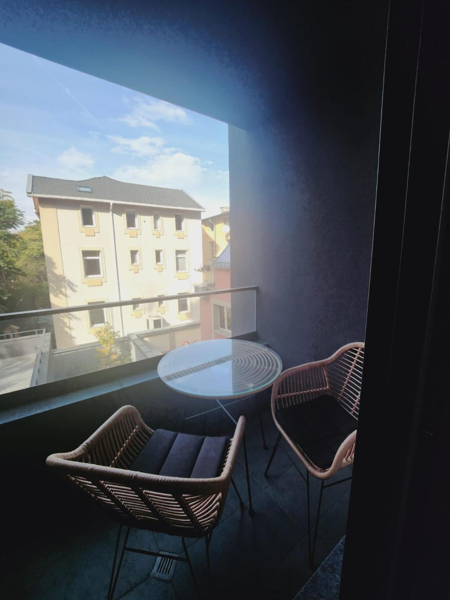 Apartment Vienna A Lovely Two Bedrooms With Parking *